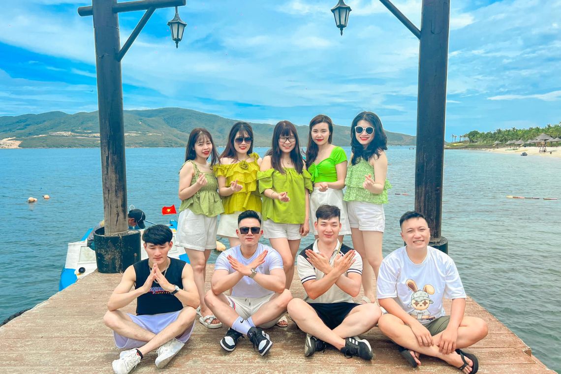 trước giờ khởi hành đi tour đảo